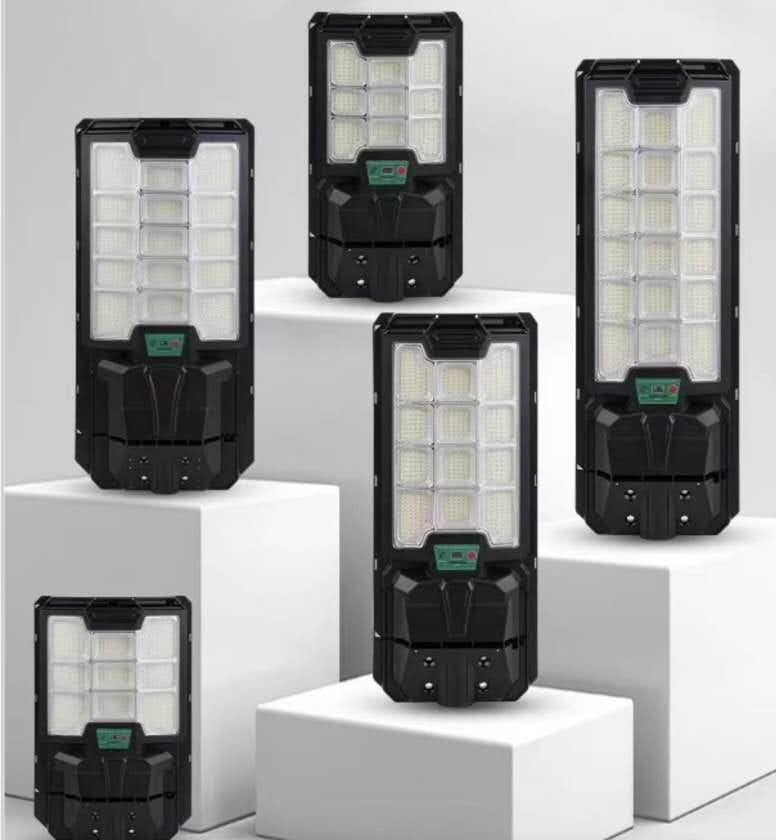 Solar Light 200W IP66– Ultra-Bright, Waterproof, Eco-Friendly Lighting - Image 4